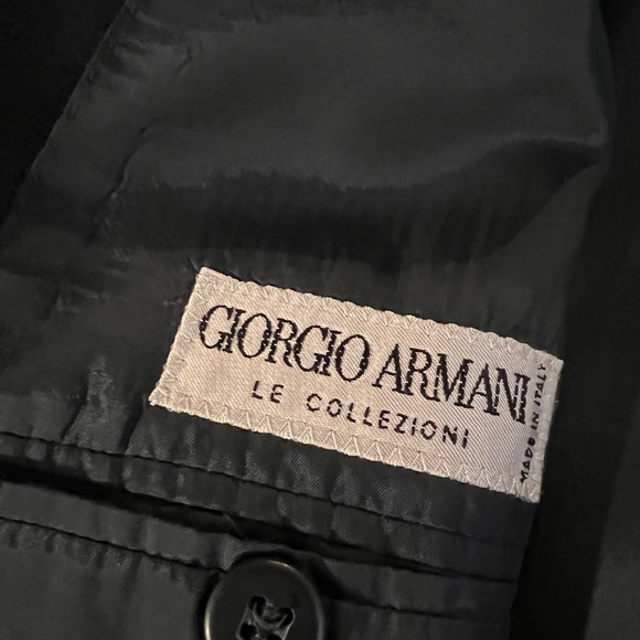 TUXEDO - Picture 3 of 5